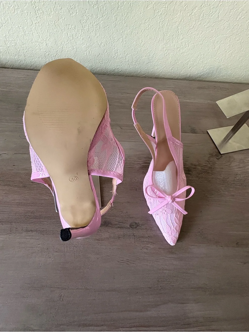Pink Lace Slingback Stiletto Heels Bow Pointed Toe Size 40 NWOT
